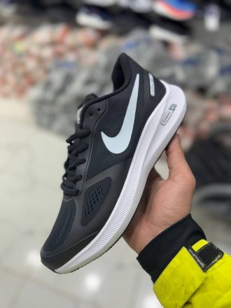 نایک گاید 10 nike guide